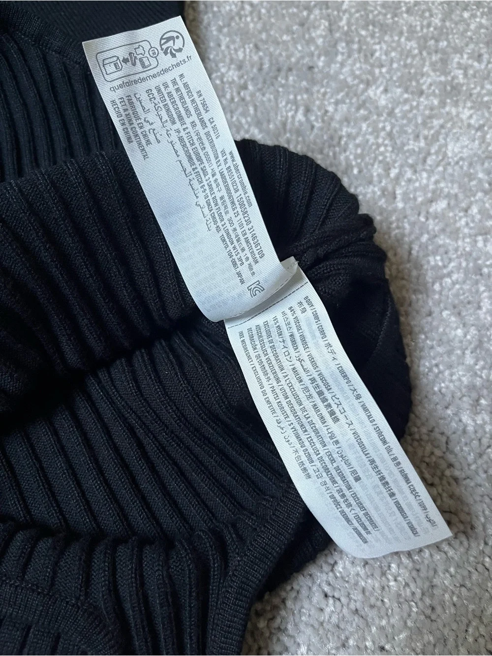 Abercrombie Black Ribbed V-Neck One-Piece Bodysuit - Picture 4 of 4